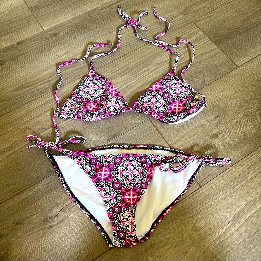 Xhilaration women’s pink black and white Bikini Size Medium